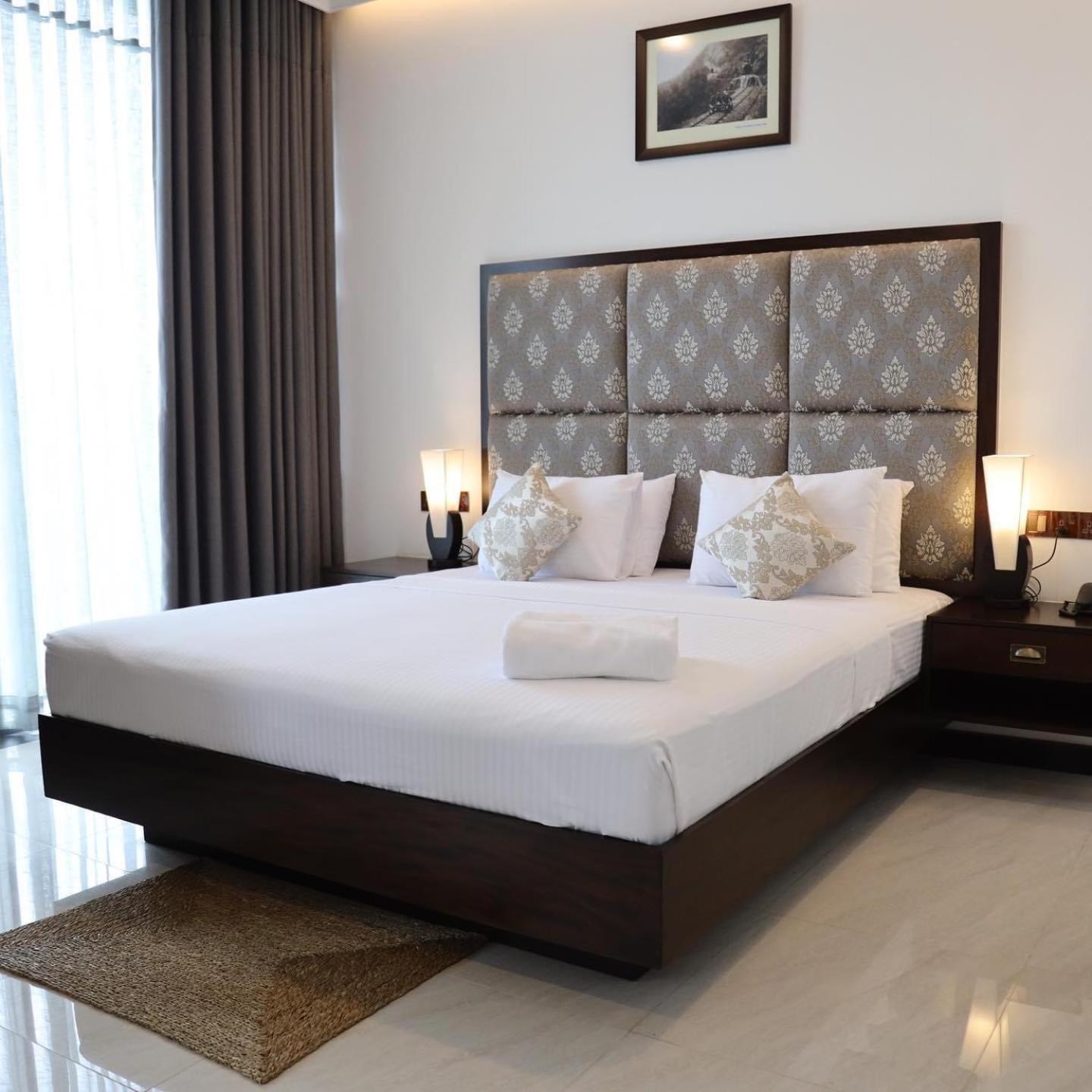 Riverbank Resort กัมโปลา ภายนอก รูปภาพ